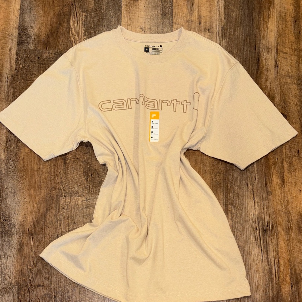 Men’s Carhartt tee size medium loose fit
